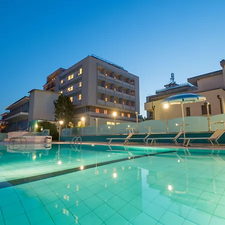 Hotel Ras 3*