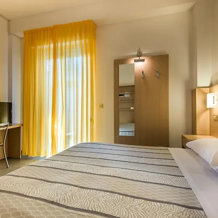 Hotel Ras 3*