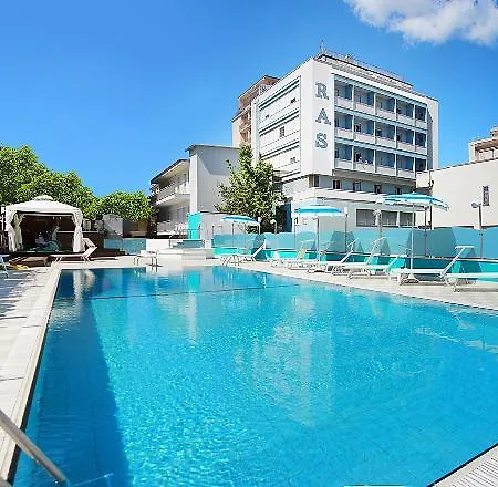 Hotel Ras