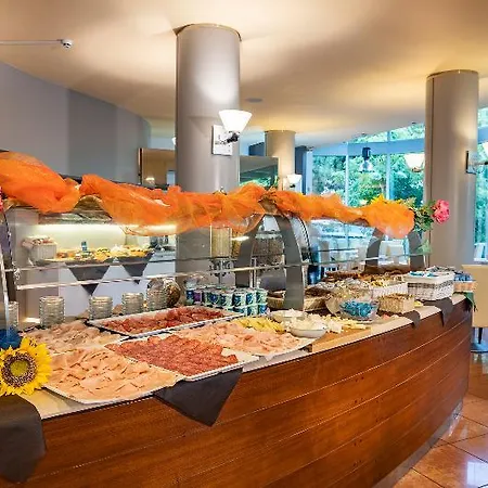 Ras Hotel 3*