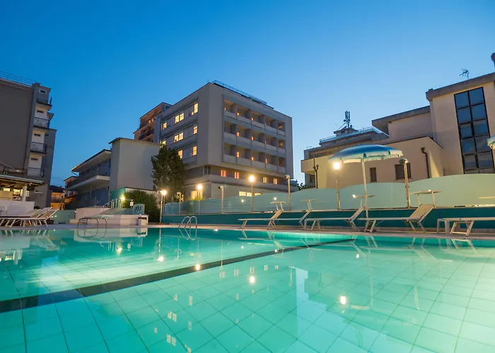 Hotel Ras 3*